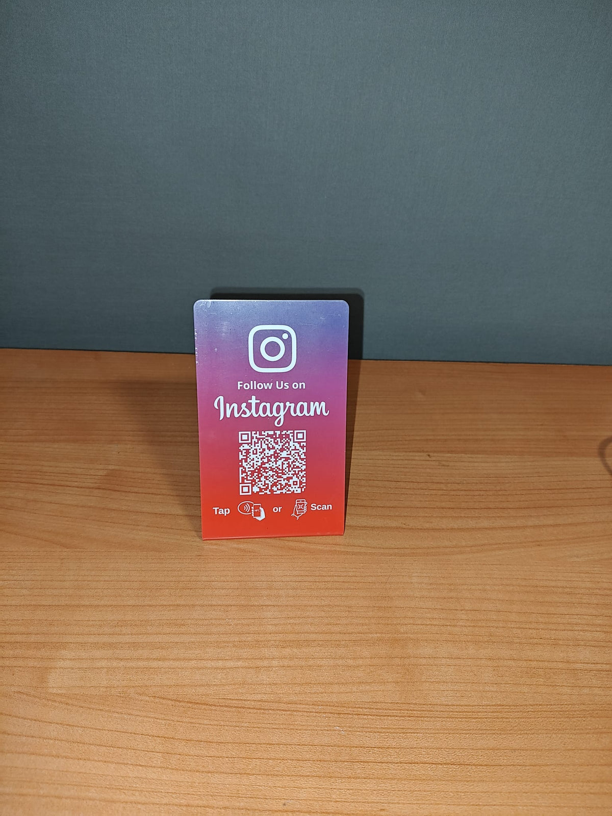 Estación NFC para conseguir seguidores en Instagram